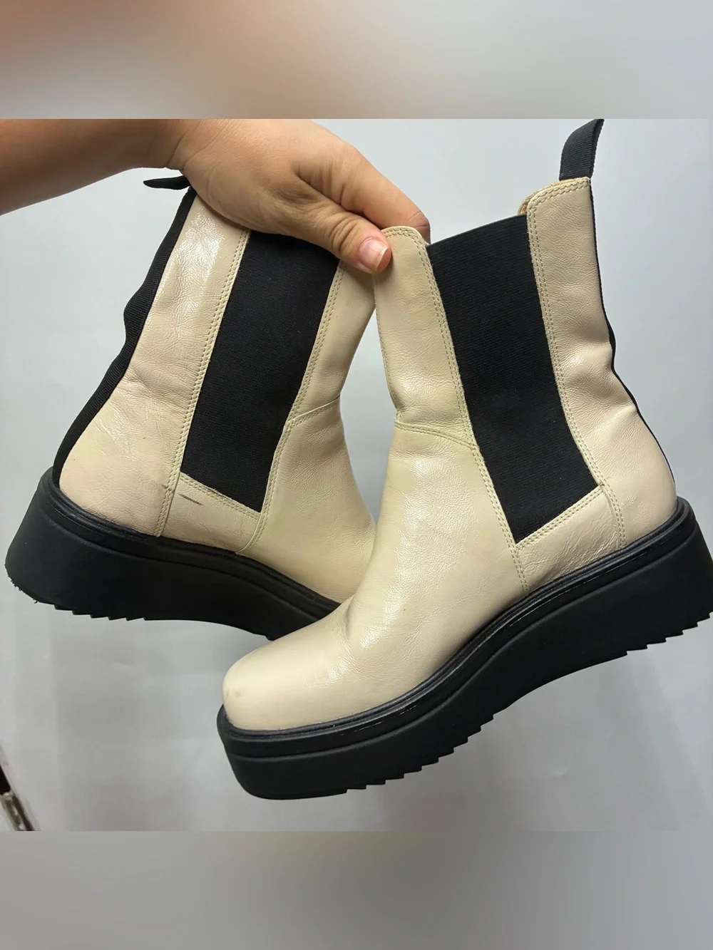 Vagabond 10 Tara Ivory Patent Leather Chelsea Boots Chunky Platform Cream Tan